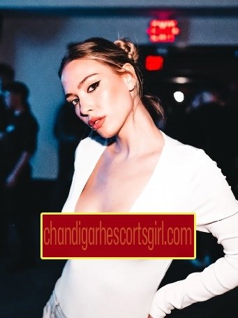 Meera escort